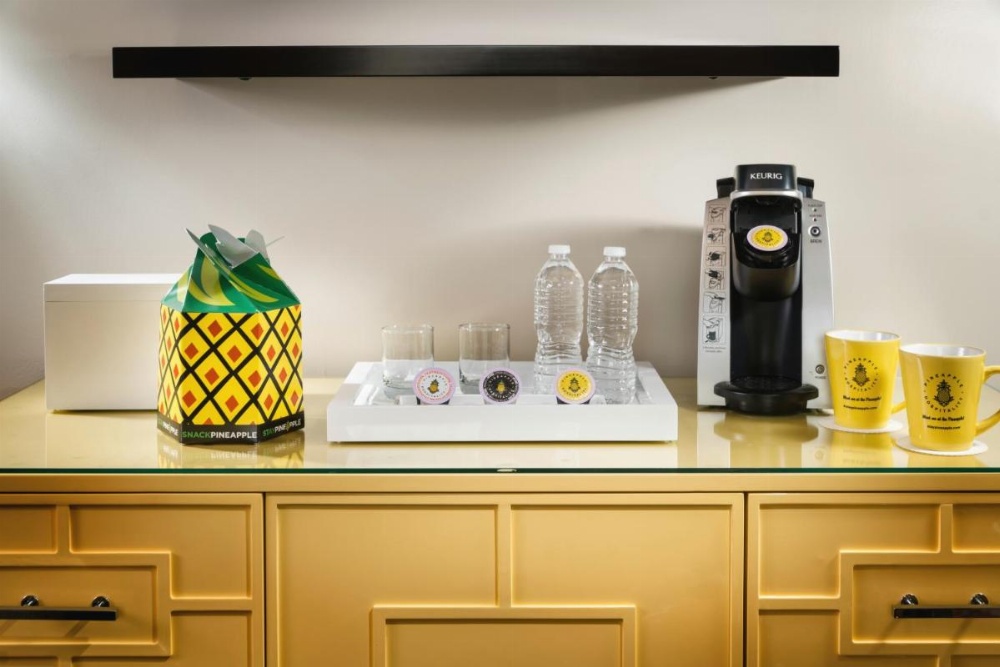 Staypineapple, An Elegant Hotel, Union Square Image 13