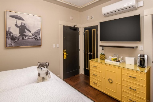 Staypineapple, An Elegant Hotel, Union Square image 31