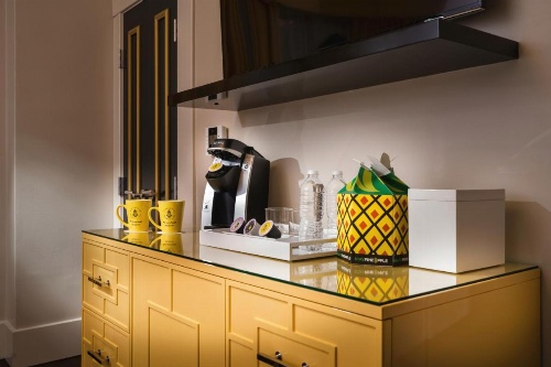 Staypineapple, An Elegant Hotel, Union Square image 8